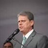 Entorno de Tarcísio pede distância de Bolsonaro e candidatura em fevereiro